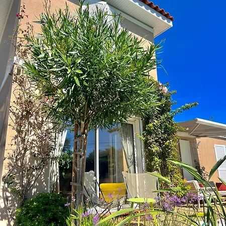 Villa De Charme Avec Piscine A Proximite Des Plages