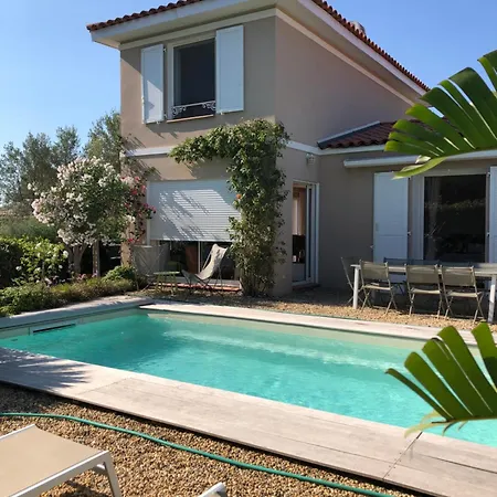 Villa De Charme Avec Piscine A Proximite Des Plages *